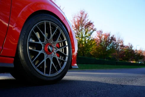 General Tire G-MAX on red performance car
